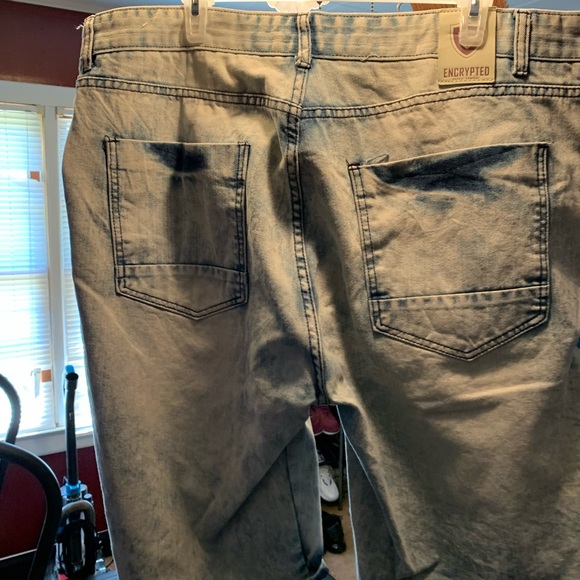 Shorts. - Picture 2 of 2